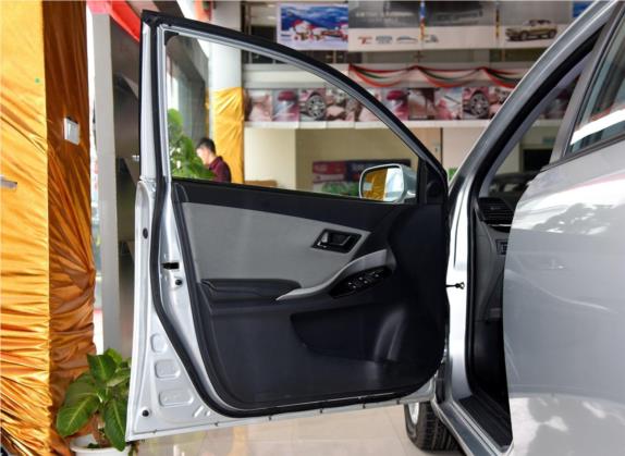 众泰Z300 2014款 1.6L 驾值版自动精英型 车厢座椅   前门板