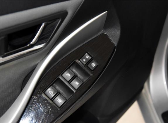 众泰Z300 2014款 1.6L 驾值版自动精英型 车厢座椅   门窗控制