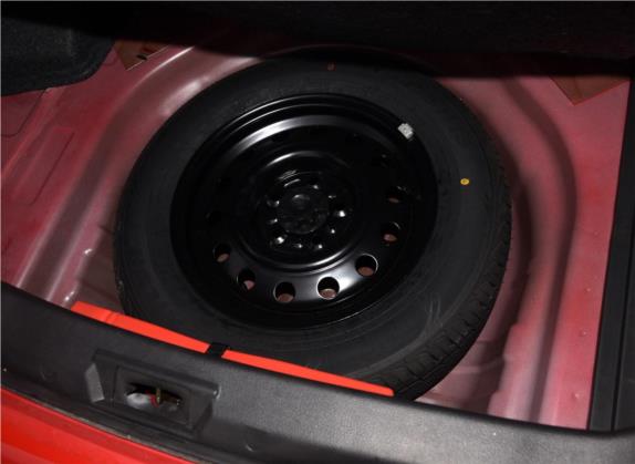 众泰Z300 2014款 新视界 1.5L 手动豪华型 其他细节类   备胎