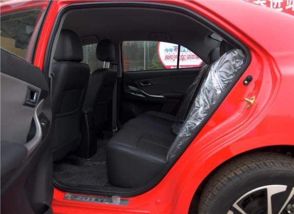 众泰Z300 2014款 新视界 1.5L 手动豪华型 车厢座椅   后排空间