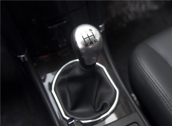 众泰Z300 2014款 新视界 1.5L 手动豪华型 中控类   挡把