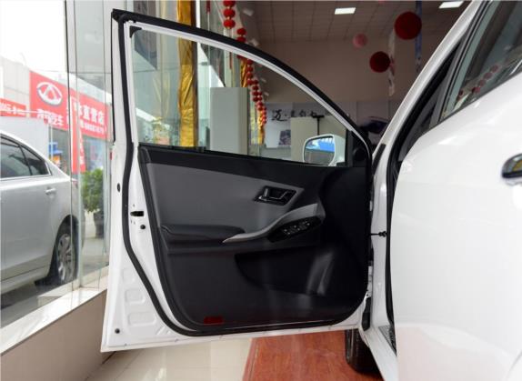 众泰Z300 2014款 新视界 1.6L 自动豪华型 车厢座椅   前门板
