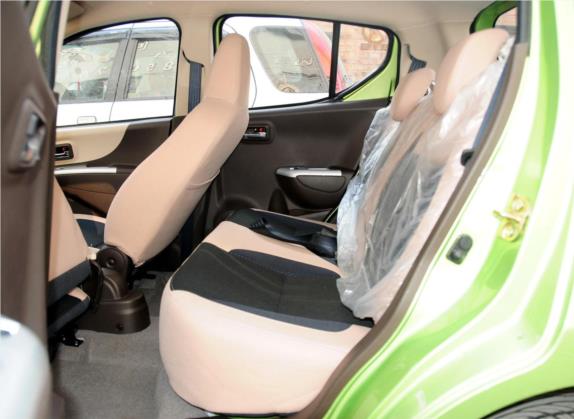 众泰Z100 2013款 1.0L 精英型 车厢座椅   后排空间