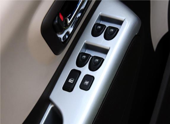 众泰Z100 2013款 1.0L 精英型 车厢座椅   门窗控制