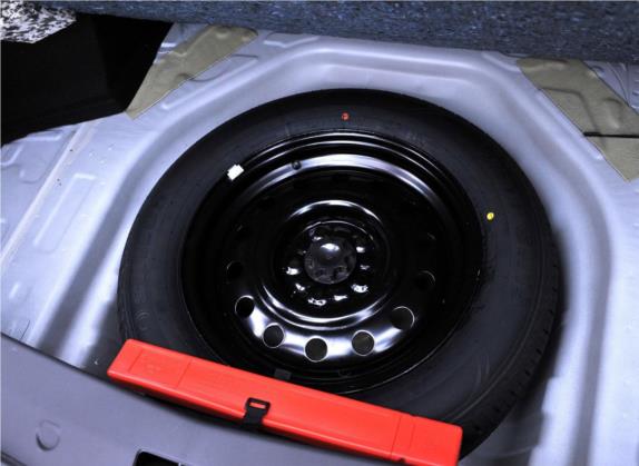 众泰Z500 2015款 1.5T 手动豪华型 其他细节类   备胎