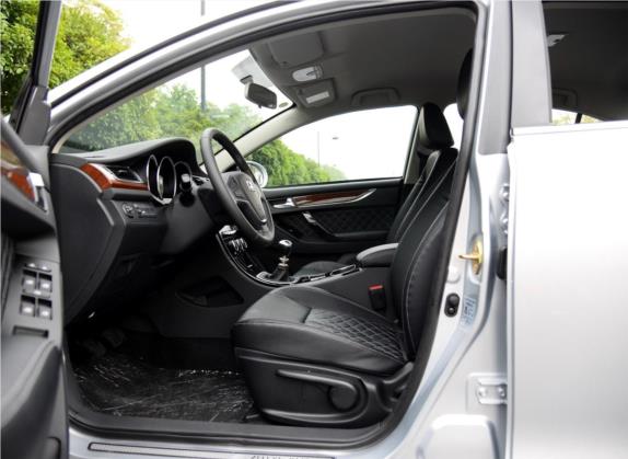 众泰Z500 2015款 1.5T 手动豪华型 车厢座椅   前排空间