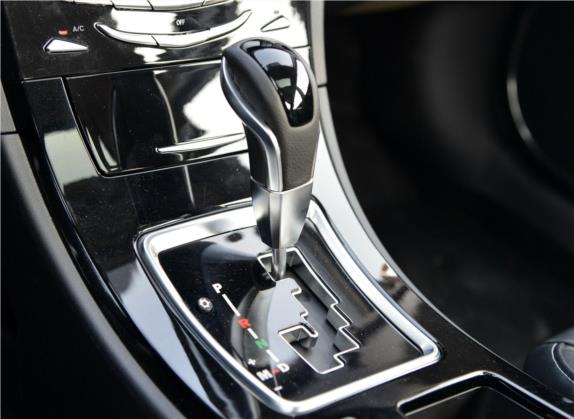 众泰Z500 2015款 1.5T CVT尊贵型 中控类   挡把