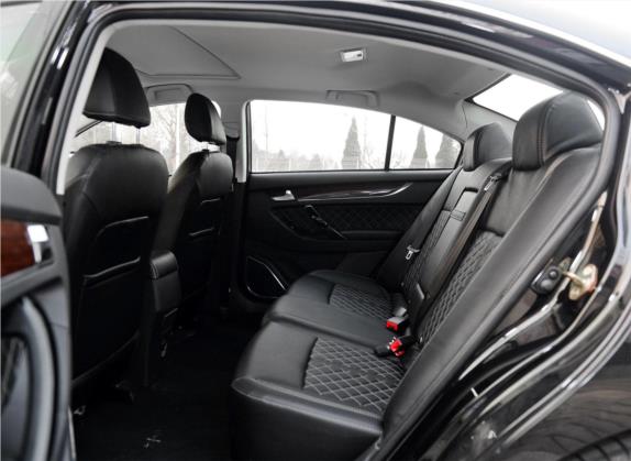 众泰Z500 2015款 1.5T 手动尊贵型 车厢座椅   后排空间