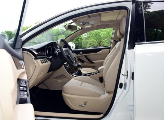 众泰Z500 2016款 1.5T 手动尊贵型 车厢座椅   前排空间