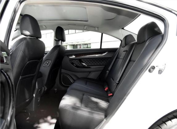 众泰Z500 2016款 1.5T 手动旗舰型 车厢座椅   后排空间