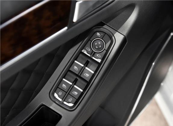 众泰Z500 2016款 1.5T 手动旗舰型 车厢座椅   门窗控制