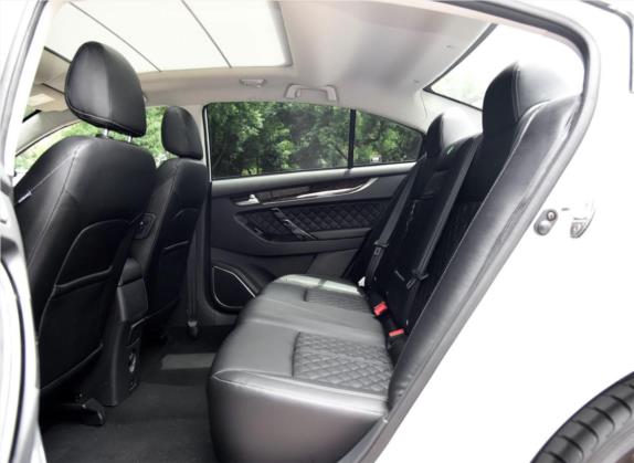 众泰Z500 2016款 1.5T CVT尊贵型 车厢座椅   后排空间