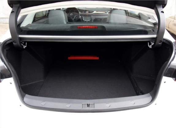 众泰Z500 2016款 1.5T CVT尊贵型 车厢座椅   后备厢