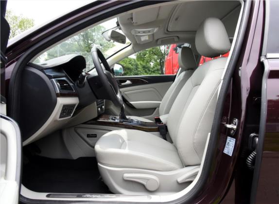 众泰Z700 2016款 1.8T 手动豪华型 车厢座椅   前排空间