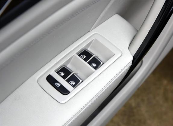 众泰Z700 2016款 1.8T 手动典雅型 车厢座椅   门窗控制