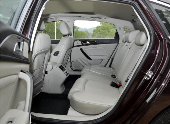 众泰Z700 2016款 1.8T DCT尊贵型 车厢座椅   后排空间