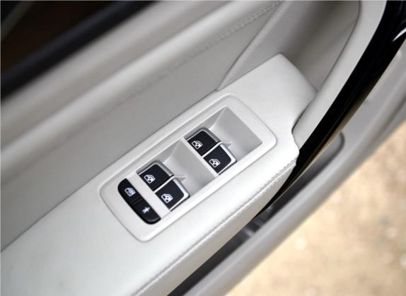 众泰Z700 2016款 1.8T DCT尊贵型 车厢座椅   门窗控制