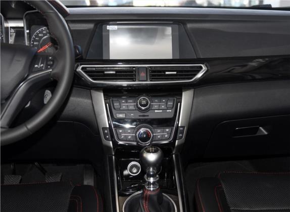 大迈X5 2015款 1.5T 手动豪华型 国IV 中控类   中控台