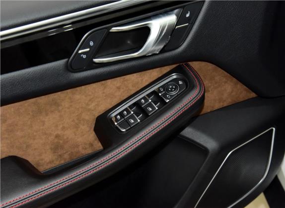 大迈X5 2015款 1.5T 手动旗舰型 国IV 车厢座椅   门窗控制