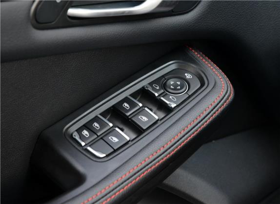 大迈X5 2015款 1.5T 手动至尊型 国IV 车厢座椅   门窗控制