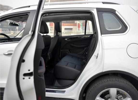 大迈X5 2015款 1.5T CVT知县型 国IV 车厢座椅   后排空间