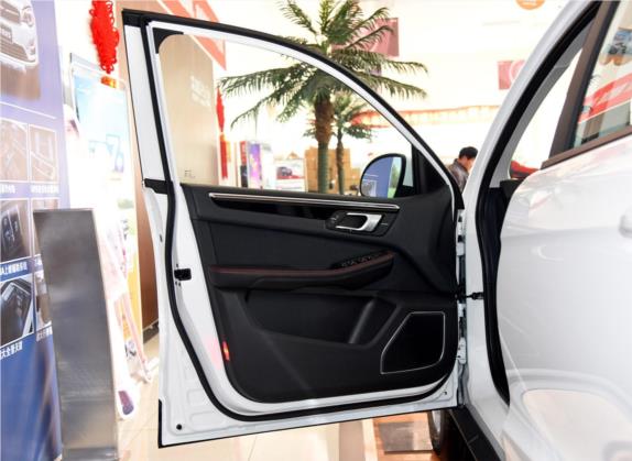 大迈X5 2015款 1.5T 手动精英型 国V 车厢座椅   前门板