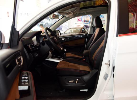 大迈X5 2015款 1.5T 手动旗舰型 国V 车厢座椅   前排空间