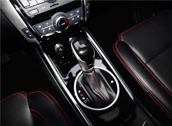 大迈X5 2015款 1.5T CVT总督型 国V 中控类   挡把