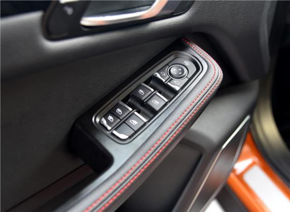 大迈X5 2017款 升级版 1.5T CVT总督型 车厢座椅   门窗控制