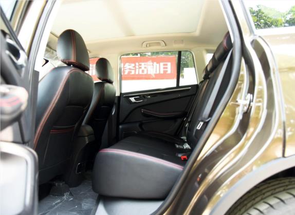 大迈X5 2017款 升级版 1.5T 手动尊贵型 车厢座椅   后排空间