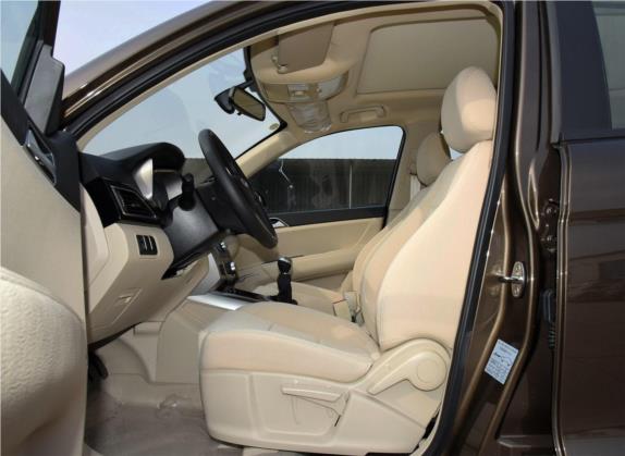 大迈X5 2017款 超值版 1.6L 手动时尚型 车厢座椅   前排空间