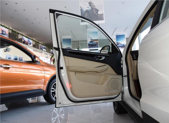 大迈X5 2017款 白金版 1.5T 手动豪华型 车厢座椅   前门板