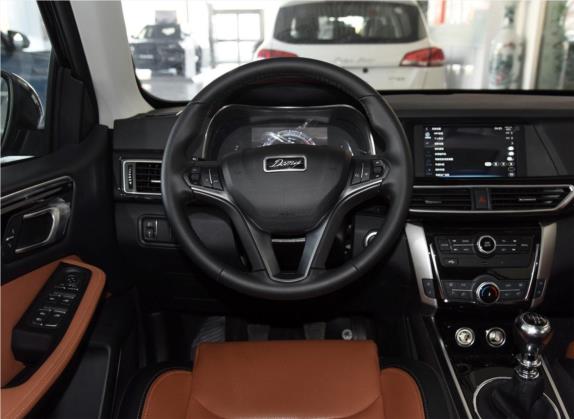 大迈X5 2018款 智能互联版 1.5T 手动豪华型 中控类   驾驶位