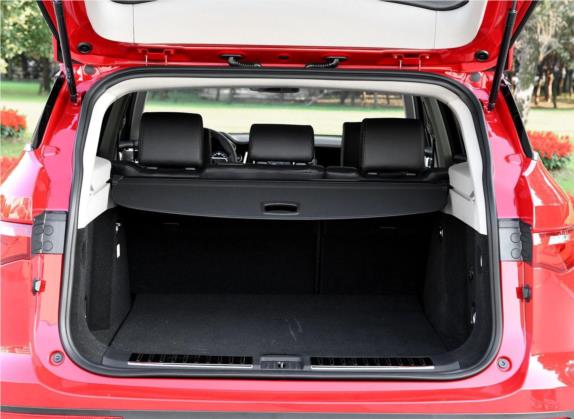 众泰T700 2017款 1.8T 手动尊享型 车厢座椅   后备厢