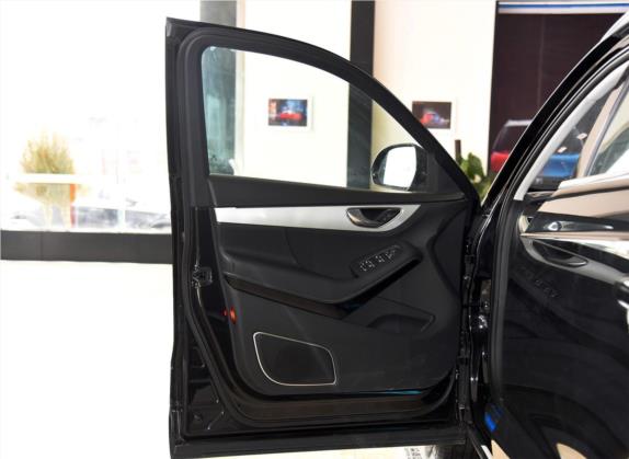 众泰SR7 2016款 1.5T 手动魔方之路版 国IV 车厢座椅   前门板