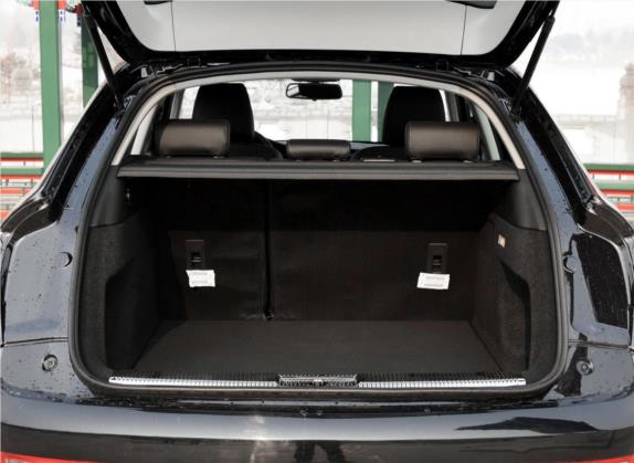 众泰SR7 2016款 1.5T 手动魔方之心版 国IV 车厢座椅   后备厢