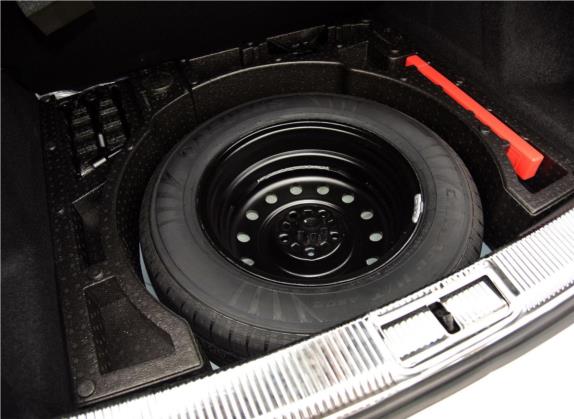 众泰SR7 2016款 1.5T CVT魔方之路版 国IV 其他细节类   备胎