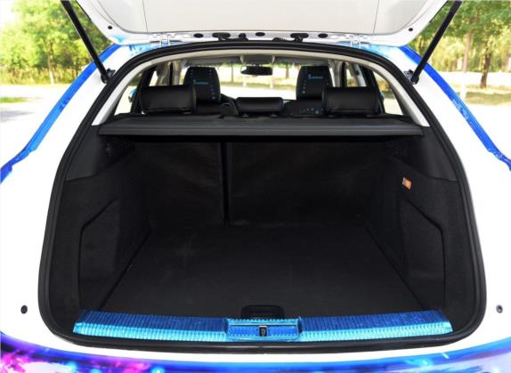 众泰SR7 2016款 1.5T CVT星光版 车厢座椅   后备厢