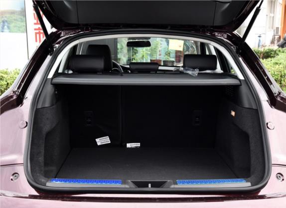 众泰SR7 2017款 1.5T 手动魔方之路版 车厢座椅   后备厢