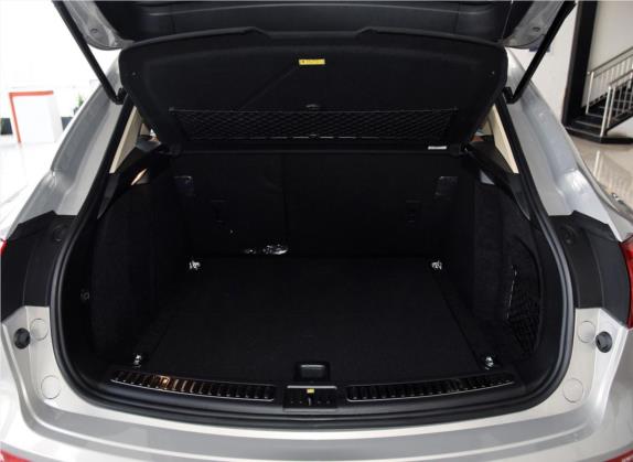 众泰SR9 2017款 2.0T 手动极致之路版 车厢座椅   后备厢