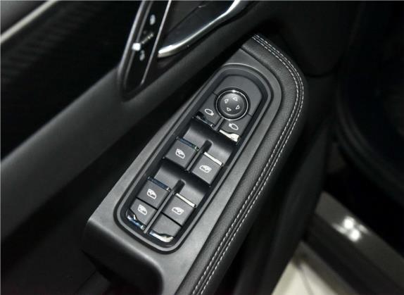 众泰SR9 2017款 2.0T 手动极致之光版 车厢座椅   门窗控制
