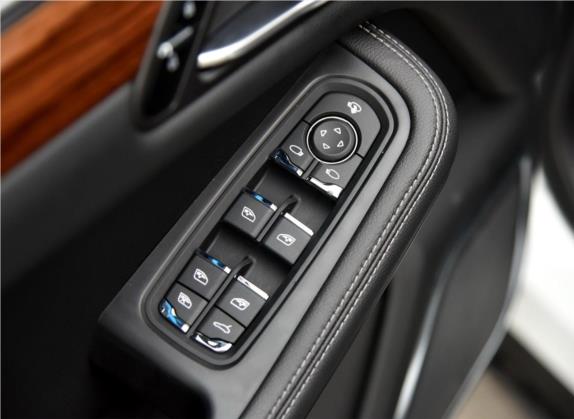 众泰SR9 2017款 2.0T 手动极致之心版 车厢座椅   门窗控制