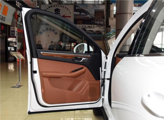 众泰SR9 2017款 2.0T 自动极致之光版 车厢座椅   前门板