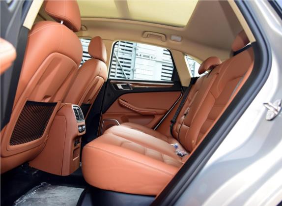 众泰SR9 2017款 2.0T 自动极致之梦版 车厢座椅   后排空间