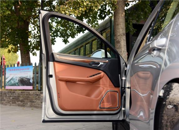 众泰SR9 2017款 2.0T 自动极致之梦版 车厢座椅   前门板