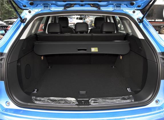 大迈X7 2017款 1.8T DCT尊贵型 车厢座椅   后备厢