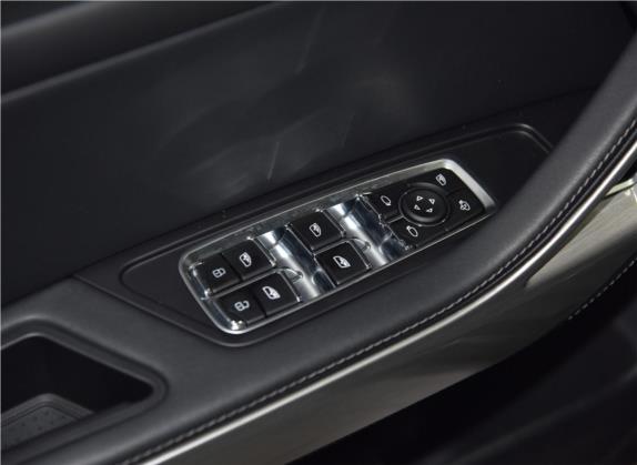 大迈X7 2017款 上进版 1.8T DCT华山型 车厢座椅   门窗控制