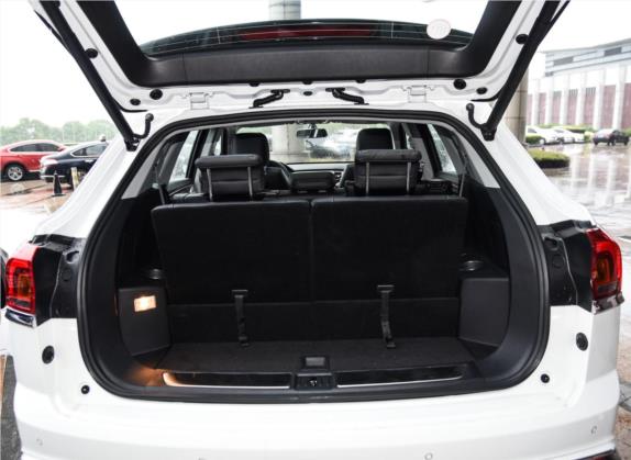 大迈X7 2017款 上进版 2.0T DCT黄山型 7座 车厢座椅   后备厢