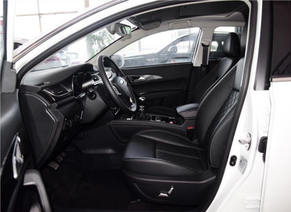 众泰Z560 2017款 1.5T 手动尊贵型 车厢座椅   前排空间