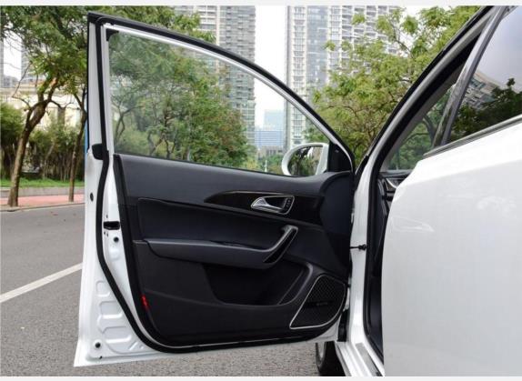 众泰Z560 2017款 1.5T CVT尊贵型 车厢座椅   前门板